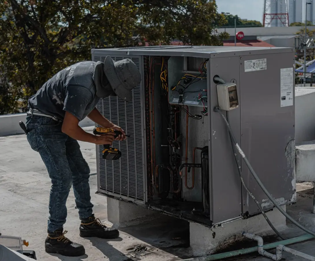 AC Maintenance service in Dubai
